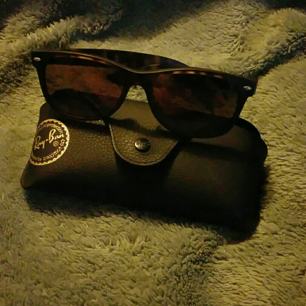 Ray Bans - Picture 2 of 6